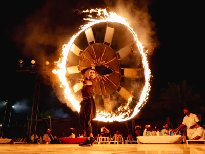 SafariFireShow